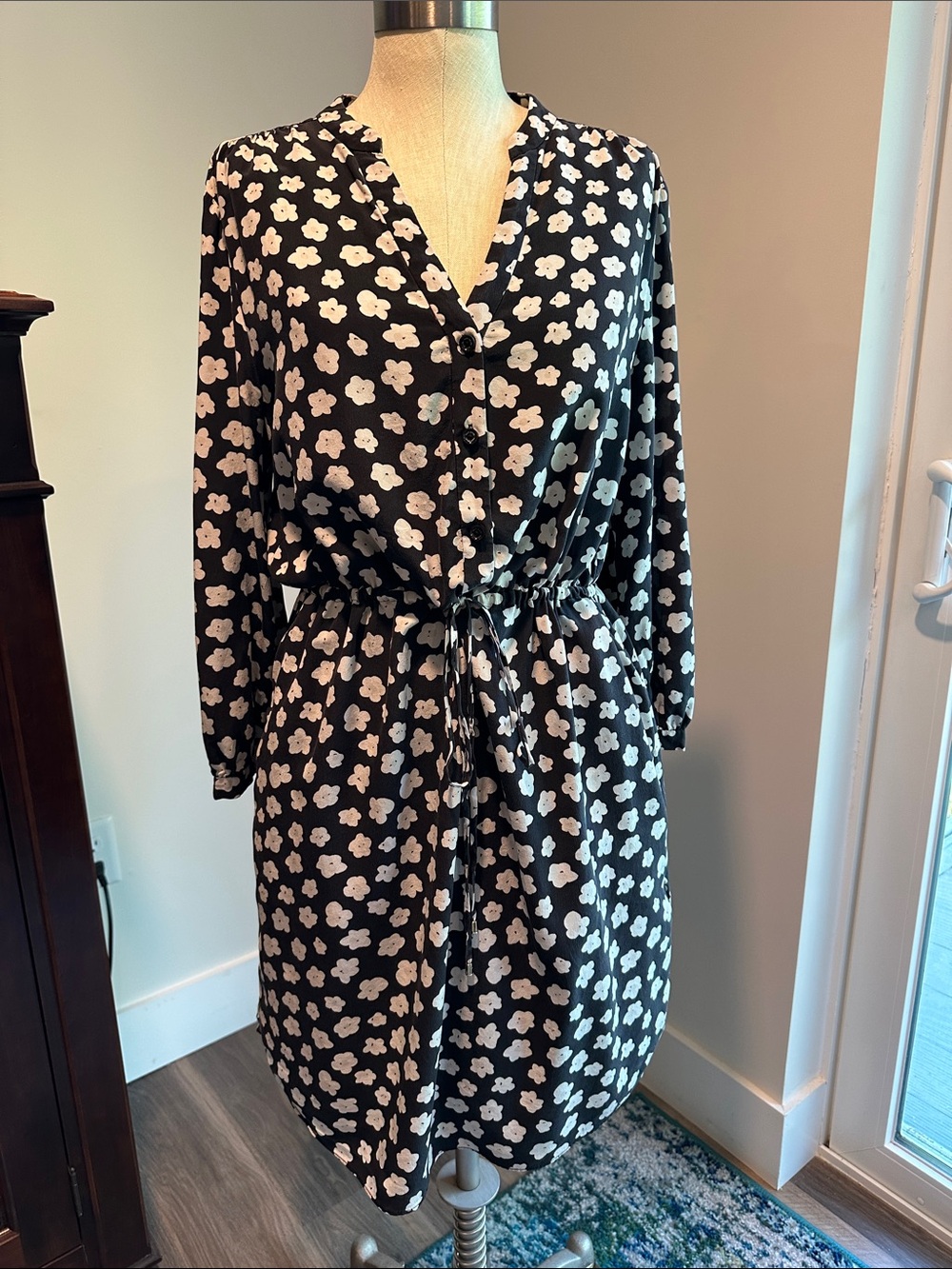 KATE SPADE Mini Faye Shirtdress 100% Silk Black & White Floral SIZE LARGE NWOT